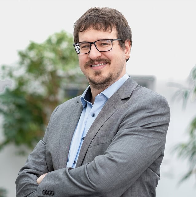 Leitung der Expansion bei AVACOMM
