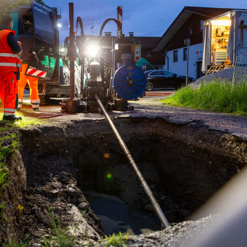 Spülbohrung unter der Autobahn A8 bei Übersee
